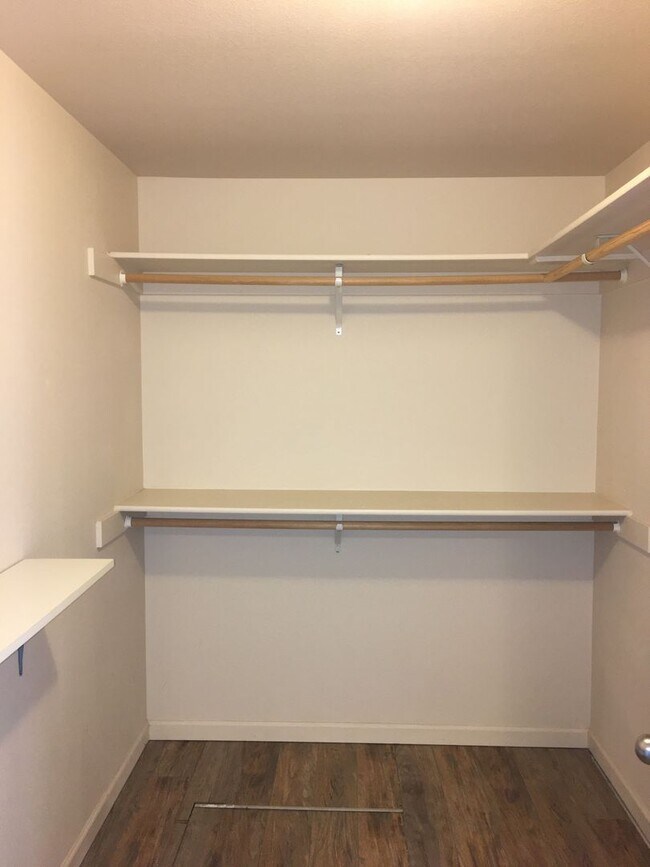 Building Photo - Spacious home in desirable neighborhood in Creswell, OR.