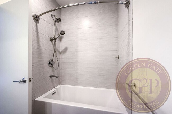 Building Photo - SF Shipyard - 3 BR, 2.5 BA Townhouse 1,634 Sq. Ft. - 3D Virtual Tour, 2-Car Garage