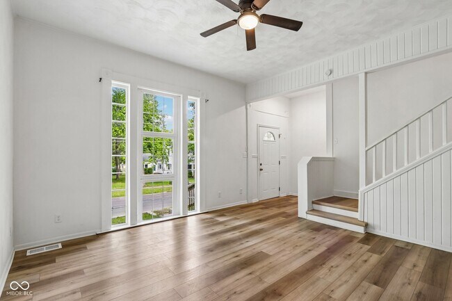Building Photo - 809 N Meridian St Rd
