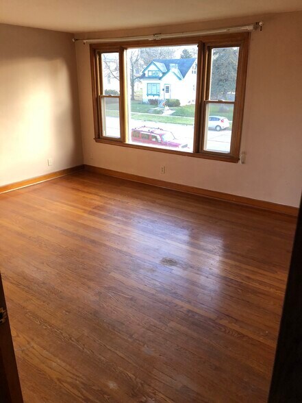 Building Photo - 1414 Marquette Ave