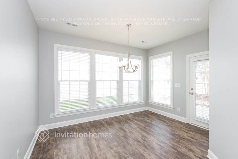 Building Photo - 3016 Ivy Brook Pl