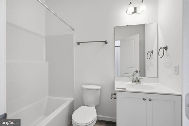 Building Photo - 116 Hillard Fld