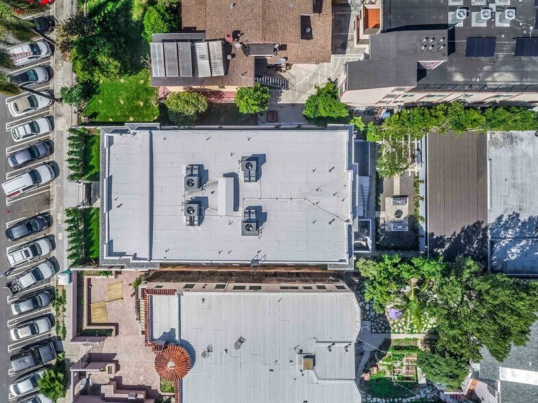 Building Photo - 1962 Argyle Ave