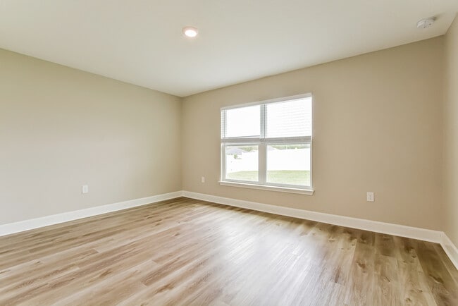 Building Photo - 511 Edith Dr