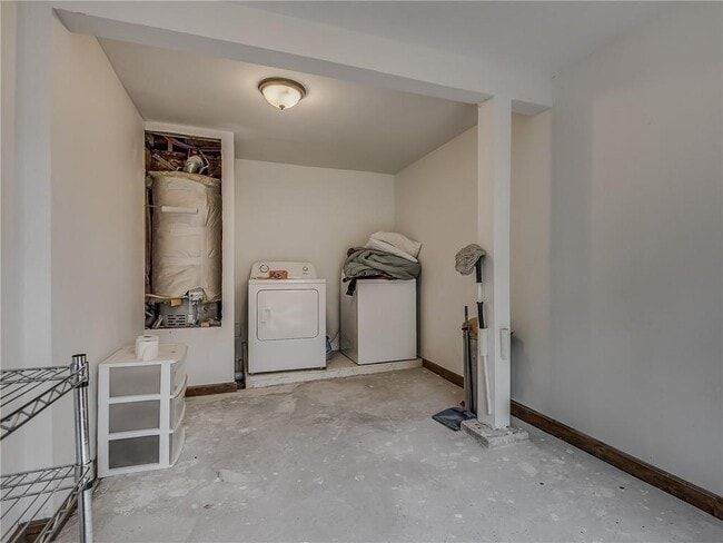 Building Photo - 423 NE 14th St