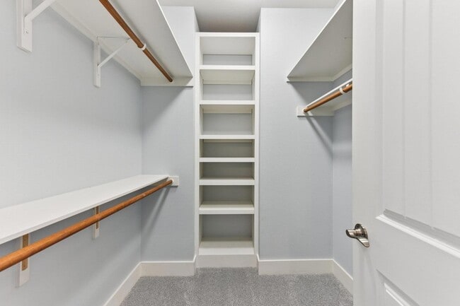 Building Photo - 8110 RANCH ROAD 2222