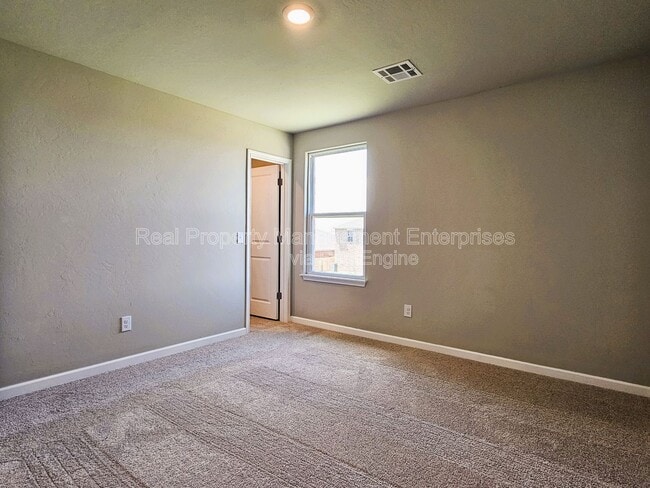 Building Photo - 1616 Amaranth Ln