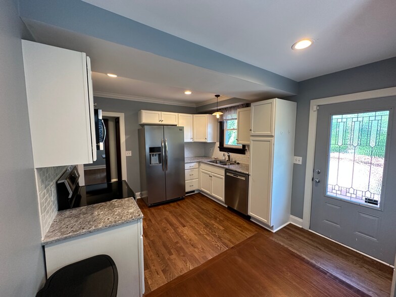 Building Photo - 2908 Murray Cir