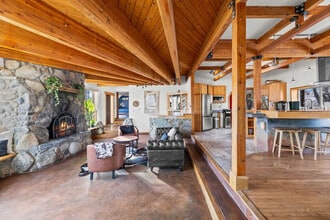 Building Photo - 84 Arcturus Dr