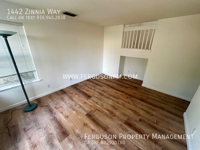 Building Photo - 1442 Zinnia Way