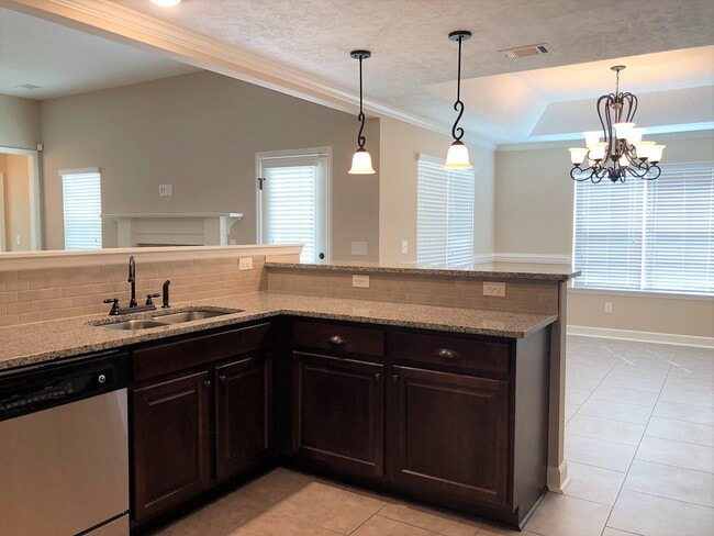 Building Photo - 3016 Ashley Lp