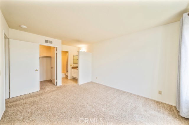 Building Photo - 351 Huntington