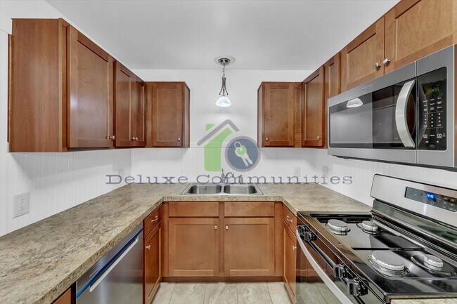 Building Photo - 3 Bedroom 1 Bathroom Apartment in ALTO!!