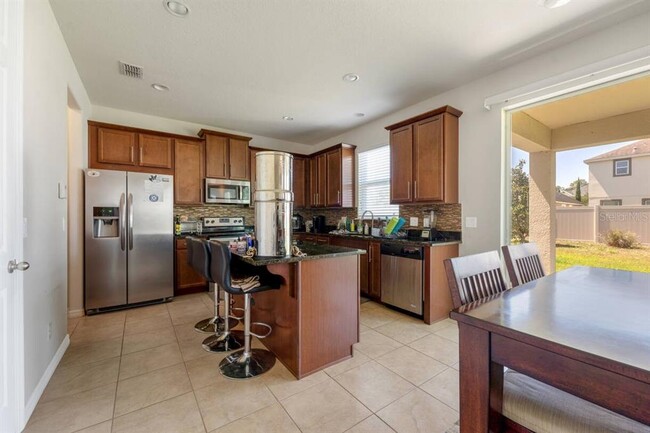 Building Photo - 5115 Longmeadow Park St