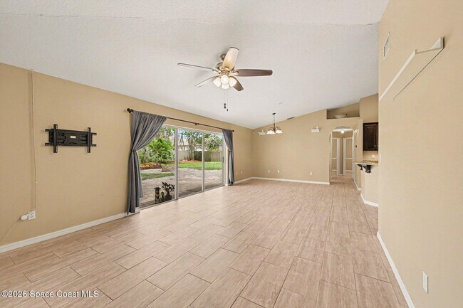 Building Photo - 771 Wild Flower St