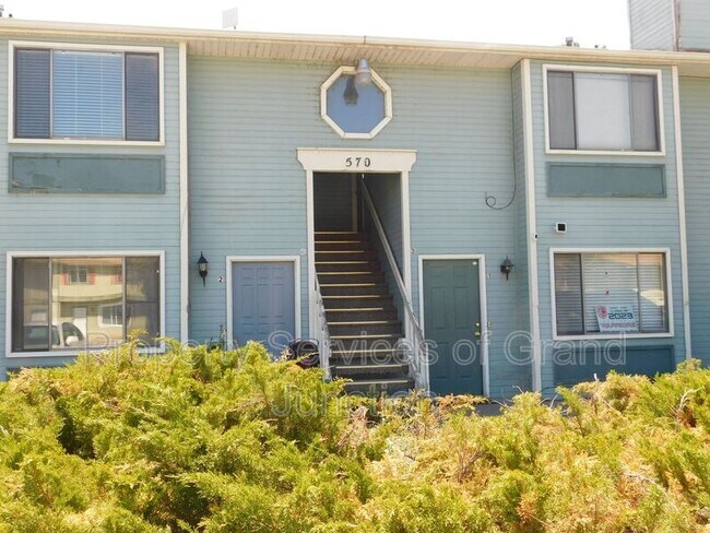 Building Photo - 570 Dawn Ct