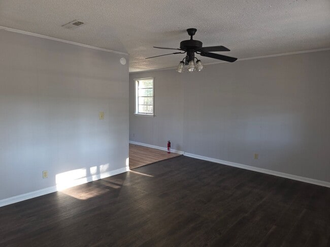 Building Photo - ROWESVILLE