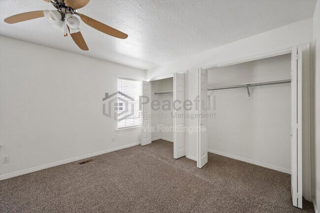 Building Photo - 988 S 810 E