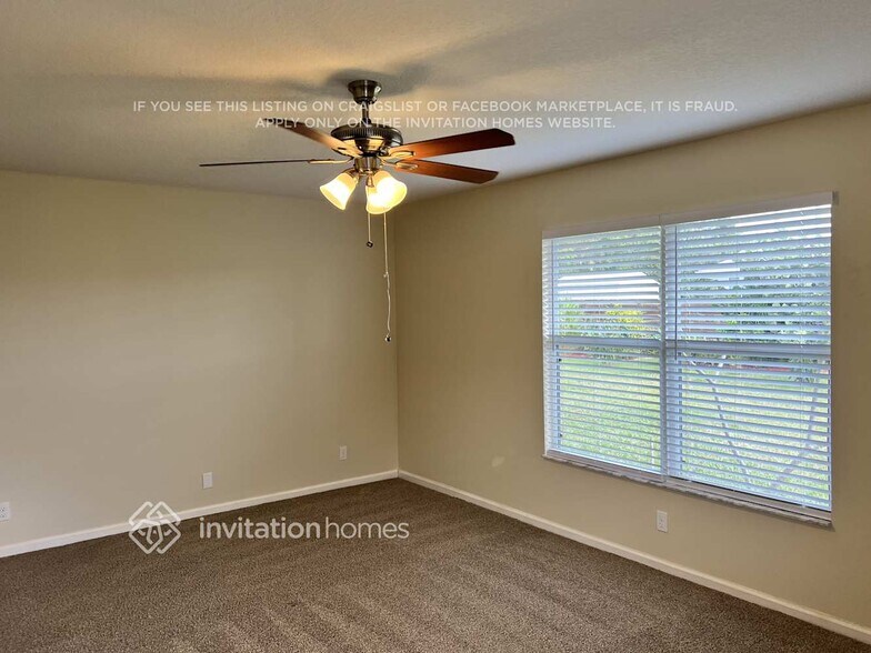 Building Photo - 2133 SW Pruitt St