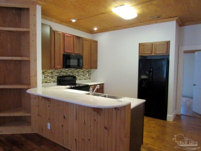 Building Photo - 525 W Gregory St