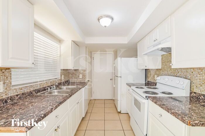 Building Photo - 3694 Rundo Dr