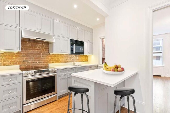 Building Photo - 175 W 88th St