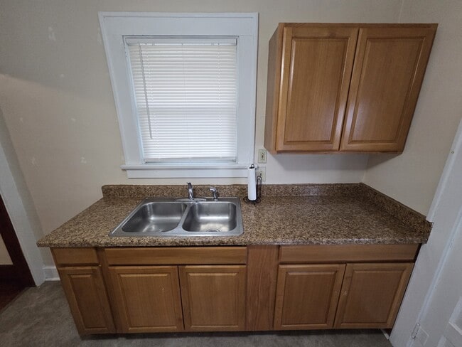 Building Photo - 1239 Charlotte Ave