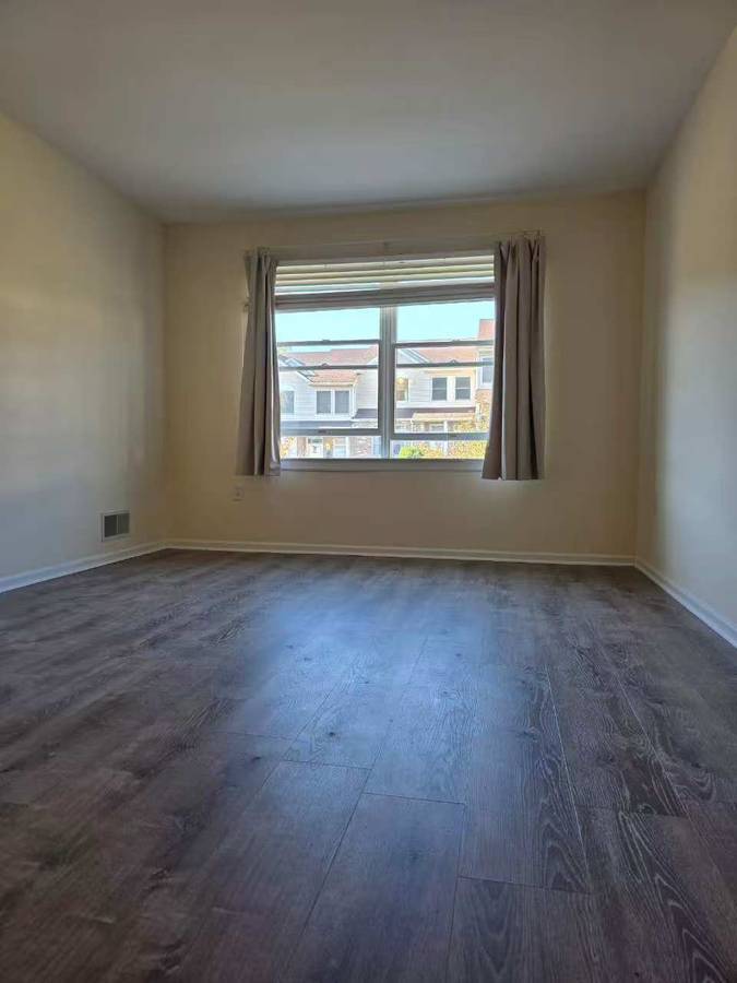 Building Photo - 17 Springhill Dr