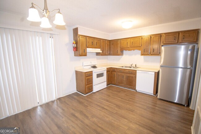 Building Photo - 251 Knight Dr