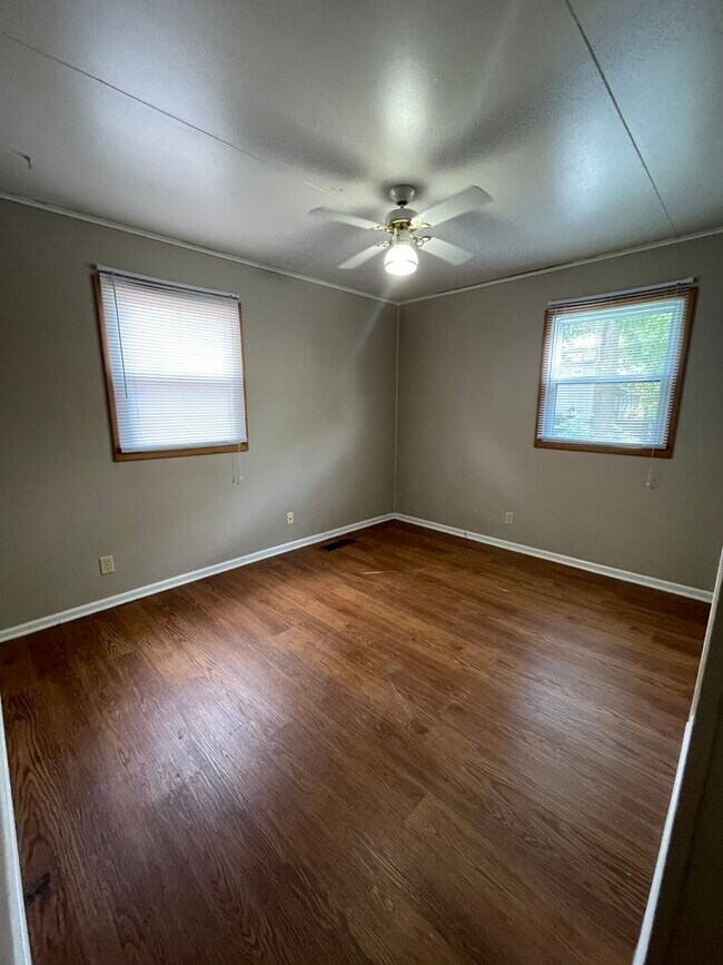 Building Photo - Single Family Home - WALKING DISTANCE TO PURDUE UNIVERSITY