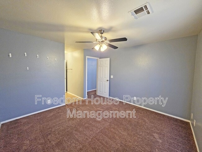 Building Photo - 1444 Star Rd