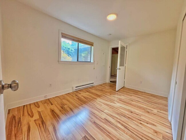 Building Photo - 8727 128th Ave NE