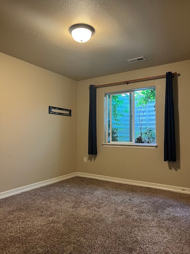 Building Photo - 964 Pyxis Dr