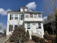 Building Photo - 318 Sutton St
