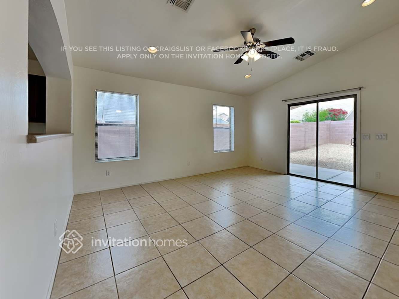 Building Photo - 5903 S 32nd Ln