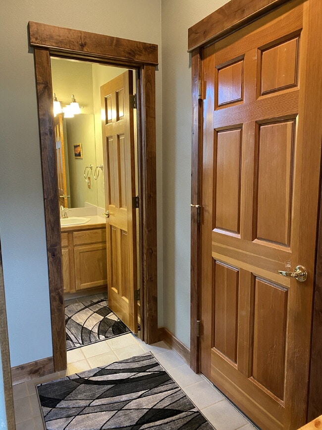 Building Photo - "Spacious 4-Bedroom Retreat with 3 Full Ba...
