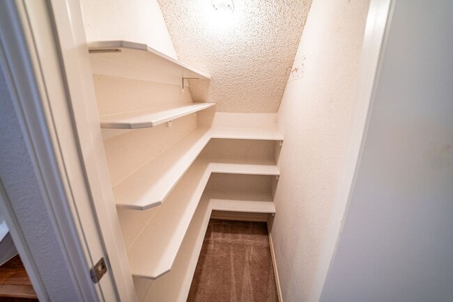 Building Photo - 1425 Danielle Dr