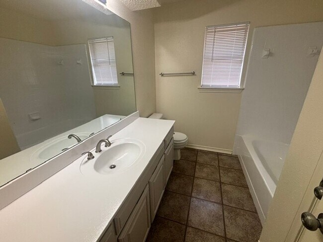 Building Photo - 6509 Tempest Dr