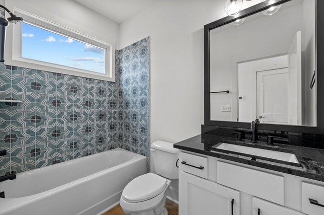 Building Photo - Gorgeous New Construction near Downtown Durham, Premium Finishes - Pet Friendly!