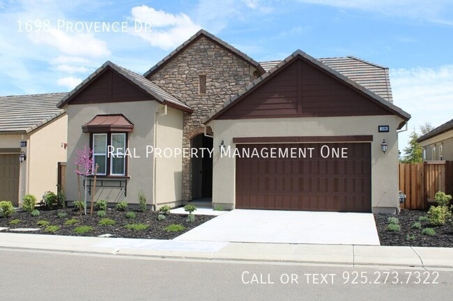 Building Photo - 1698 Provence Ln