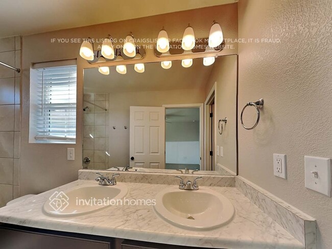 Building Photo - 26177 E Byers Pl