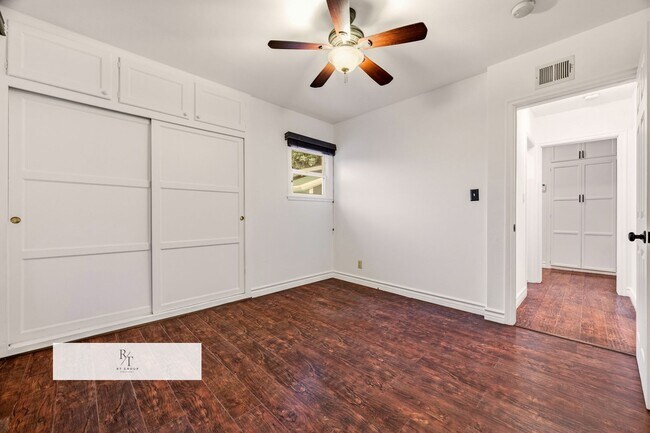 Building Photo - 6928 Vanscoy Ave