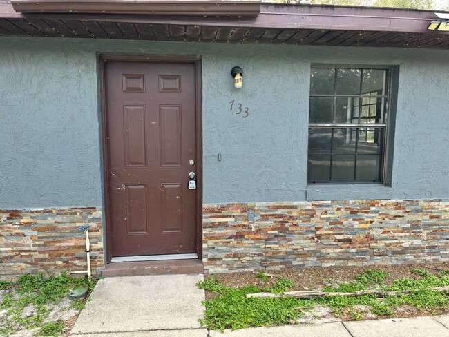 Building Photo - 2-Bedroom Duplex in North Lakeland
