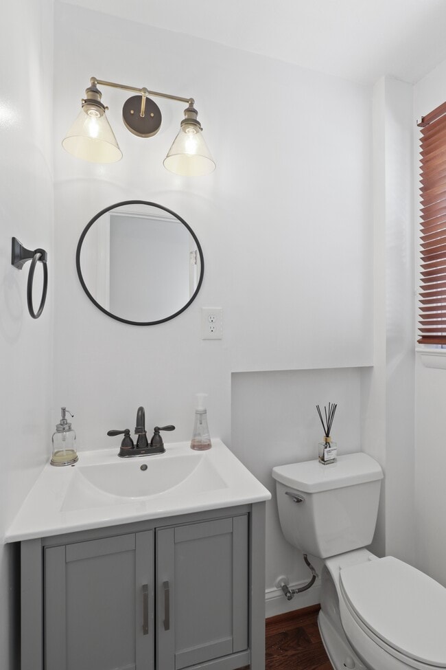 Building Photo - 4115 5th St NW