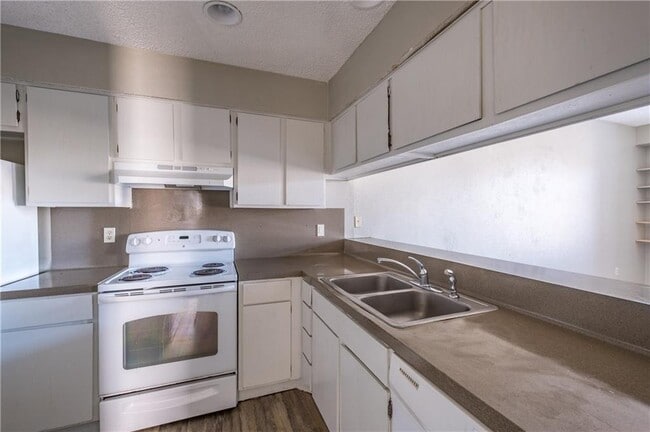 Building Photo - 5305 Indio Cove