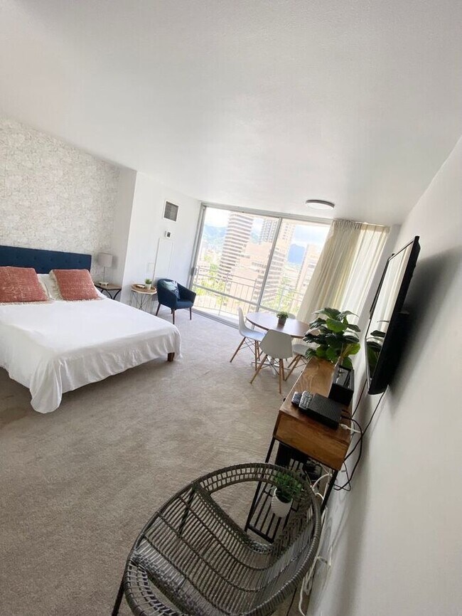 Building Photo - Waikiki - Ilikai Marina - Fully furnished ...