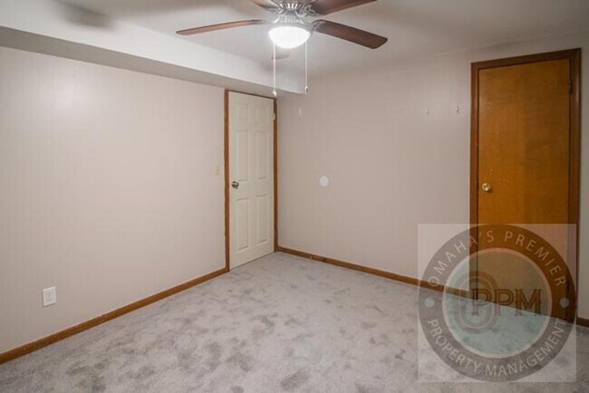 Building Photo - Spacious 5 Bedroom / 2.5 Bathroom Home | Near Ralston