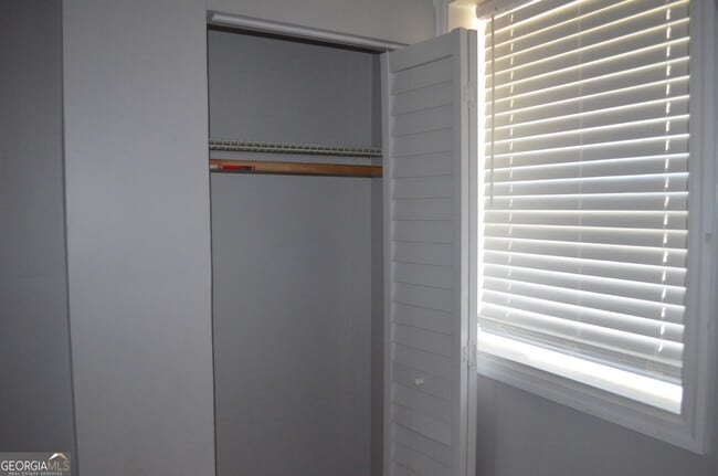 Building Photo - 1125 West Ave SW