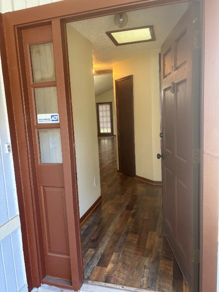 Building Photo - 3830 Windridge Ct