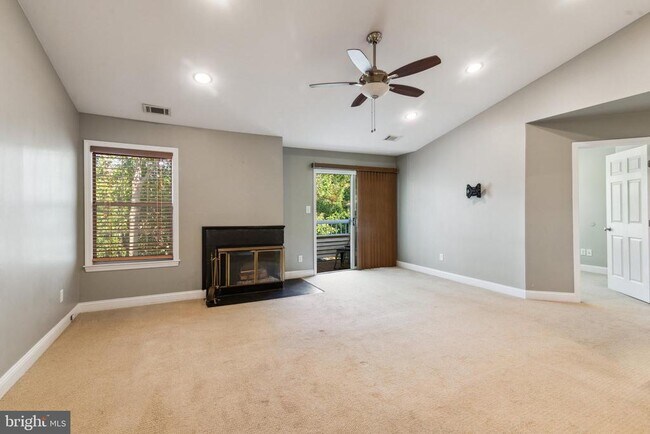 Building Photo - 103 Claridge Ct